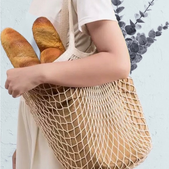 HOT SALE 🌵🌵🌵TORY BURCH GOLD CHARM COTTON NET BAG - Picture 4 of 6